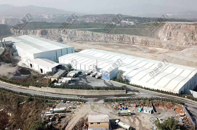 凱運達石料廠時產(chǎn)1000噸智能化骨料生產(chǎn)線項目航拍圖