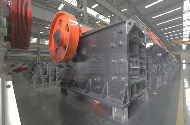 石塊粉碎機(jī)械 石塊粉碎機(jī)械