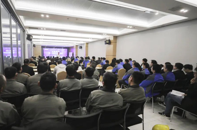 中譽(yù)鼎力舉行2022年第一季度工作總結(jié)會