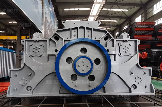 臥式旋回破碎機(jī)