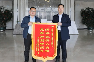 ���u������ٛ���\��