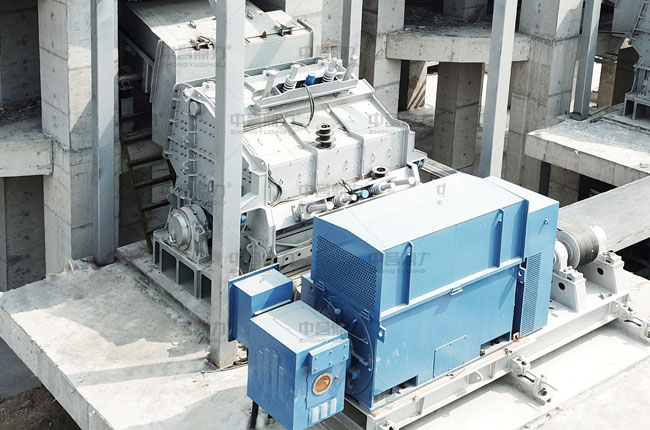 反擊式破碎機.jpg 反擊式破碎機.jpg