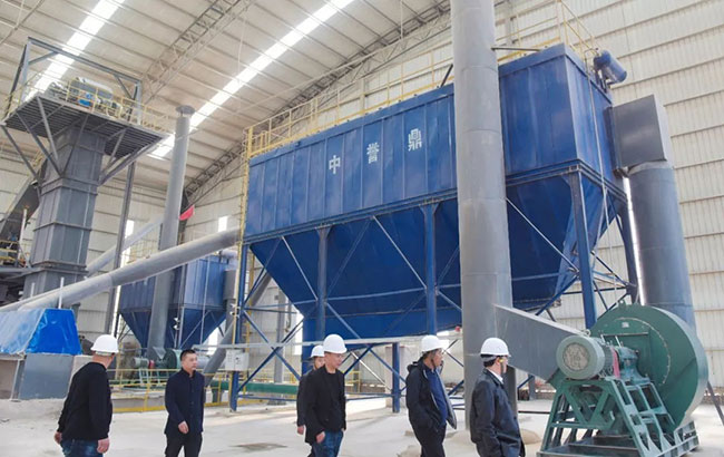 參觀(guān)生產(chǎn)線(xiàn)除塵設(shè)備