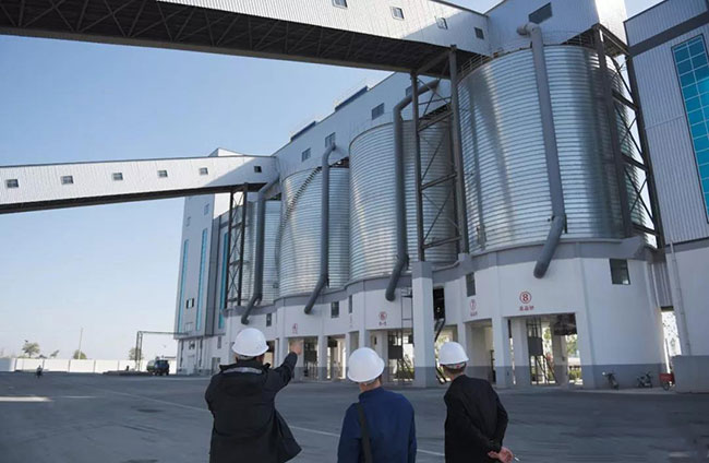 參觀藍天環保多位一體項目建材生產工藝