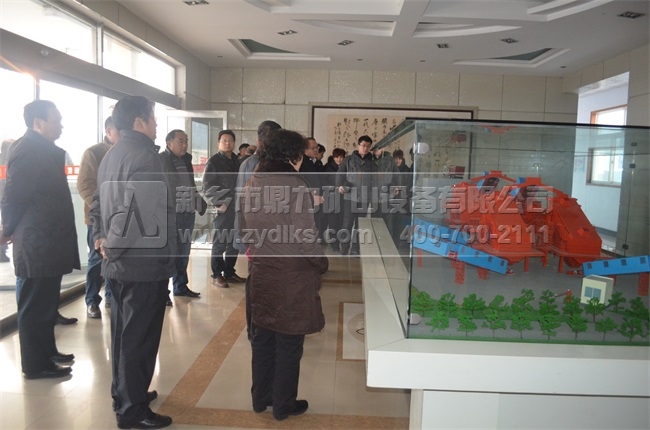 人大常委蒞臨新鄉鼎力