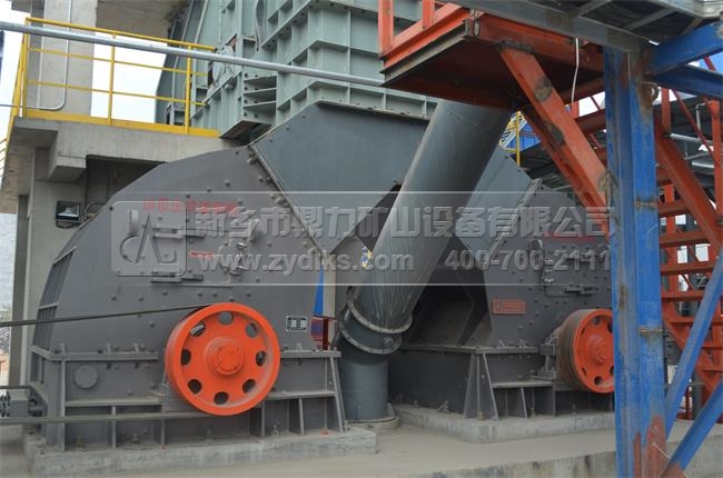 砸石機現場使用圖片