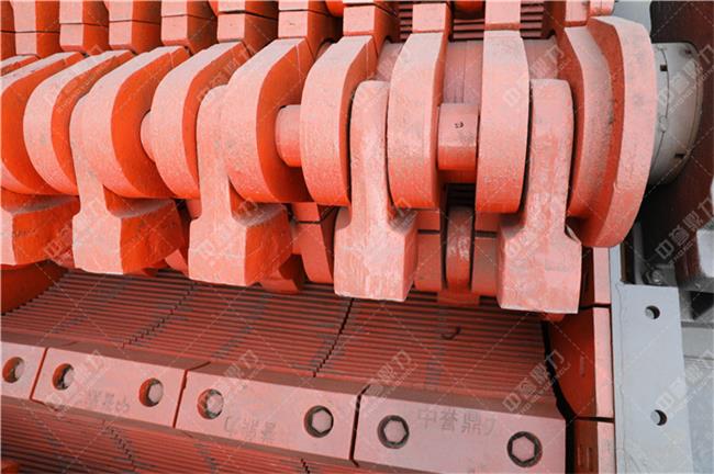 錘式制砂機的篦條縫隙