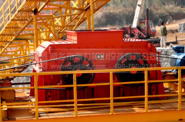 錘式制砂機(jī)