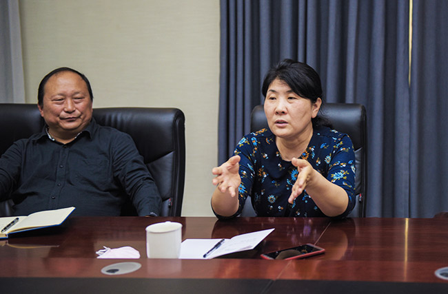 新鄉市工信局及新鄉職業技術學院導蒞臨中譽鼎力交流校企合作