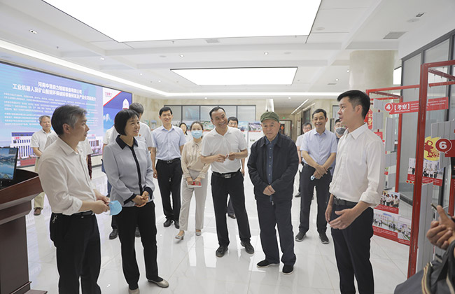河南省人才工作任務(wù)督查調(diào)研組蒞臨中譽鼎力指導(dǎo)調(diào)研