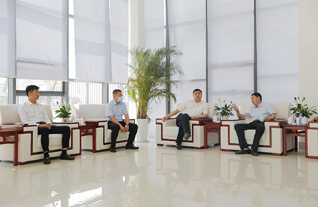 湖北省赤壁市導(dǎo)蒞臨中譽(yù)鼎力考察