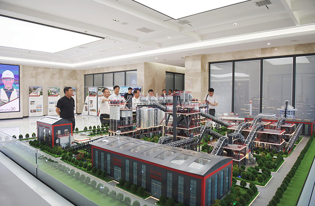 中譽鼎力五位一體循環(huán)建材產(chǎn)業(yè)園沙盤