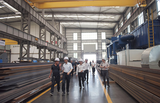 參觀中譽鼎力智能化一體生產(chǎn)車間