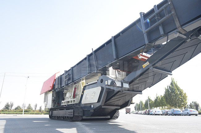 對于節(jié)能環(huán)保型移動破碎機(jī)的價(jià)格分析 對于節(jié)能環(huán)保型移動破碎機(jī)的價(jià)格分析